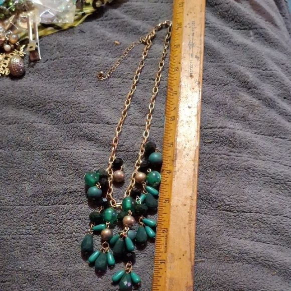Jewelry - Elegant Green Beaded Necklace